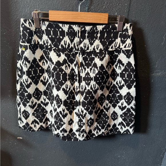 Women’s Loft Black and White Patterned Women's Skirt - Picture 2 of 5